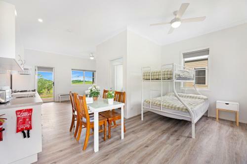 Henkley Cottage 4 - Daniel
