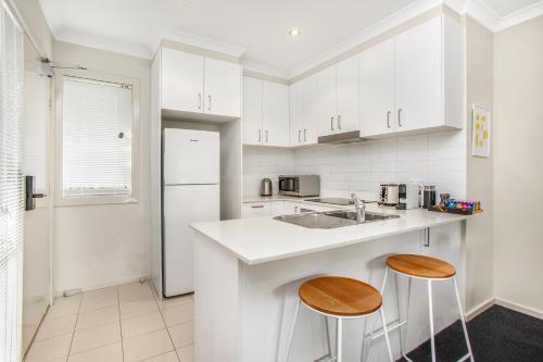Apartamento Comfy Unit Next To Majura Oval, 10 Min From Cbd