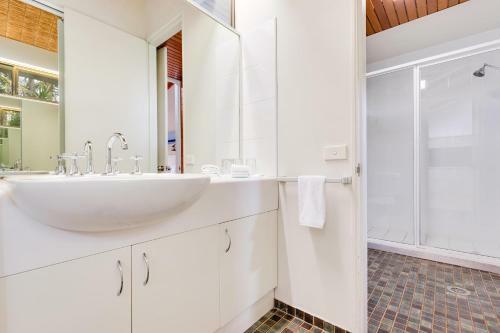 Villa Sapphire Sea N Sand