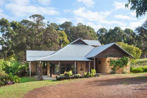 Trastevere Cowaramup Farm House