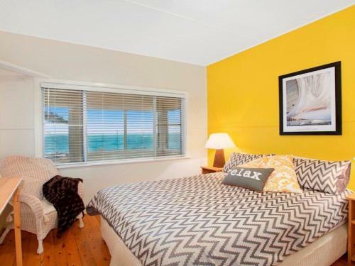 Ocean Blue Apartment One - Oceanfront Apartment