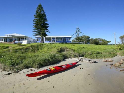 Ocean Blue Apartment Three - Apartment On 2nd Level