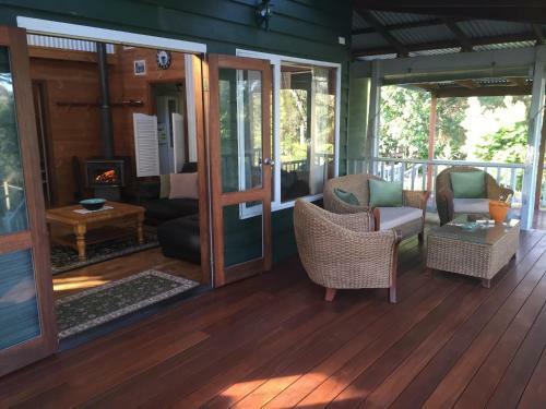 Hillview Chalet