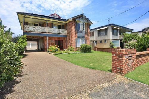 The Crescent - Pet Friendly - 1 Min To Beach