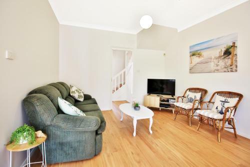 The Crescent - Pet Friendly - 1 Min To Beach