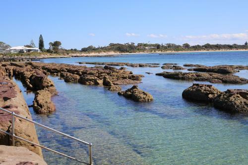 The Crescent - Pet Friendly - 1 Min To Beach
