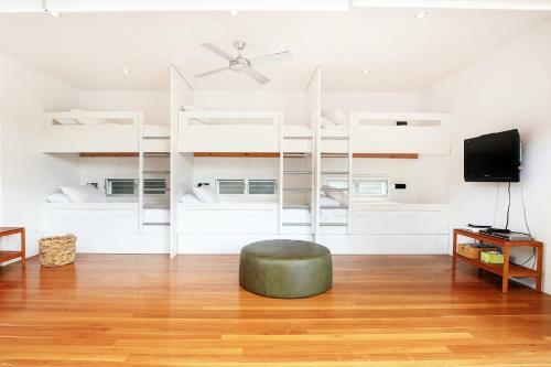 Ayana Beach House - Pet Friendly - Opposite Beach