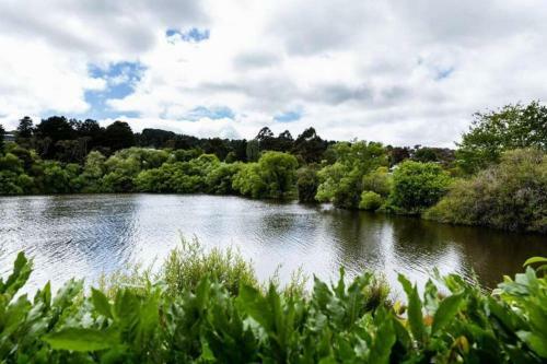 Splinters Cottage - Lakeside Retreat