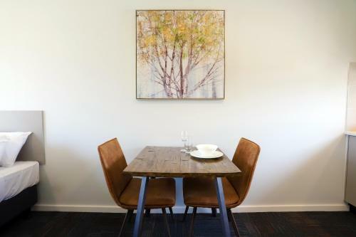 Eastend Studio Apartments