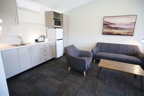 Eastend Studio Apartments