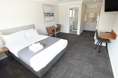 Eastend Studio Apartments