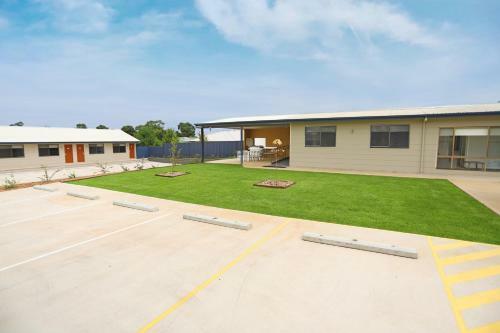 Eastend Studio Apartments