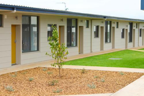 Eastend Studio Apartments