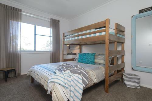 Yaringa - Retreat Style Accomodation With Swimming Pool