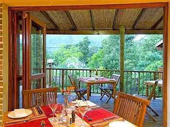 Hostal At The Woods Guest House