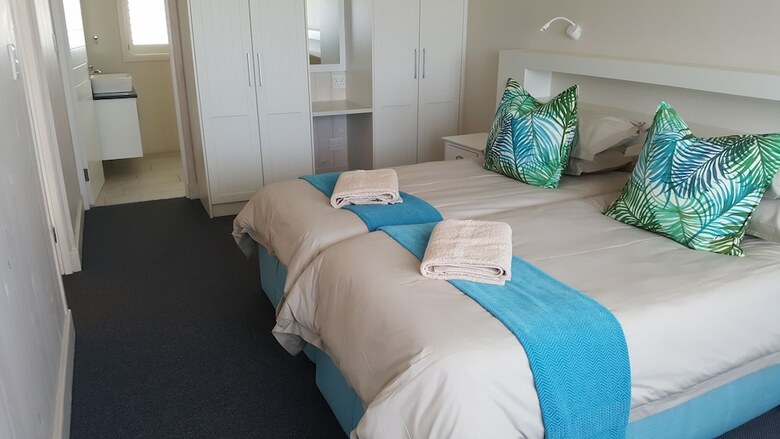 Hostal Brenton On Sea Cottages