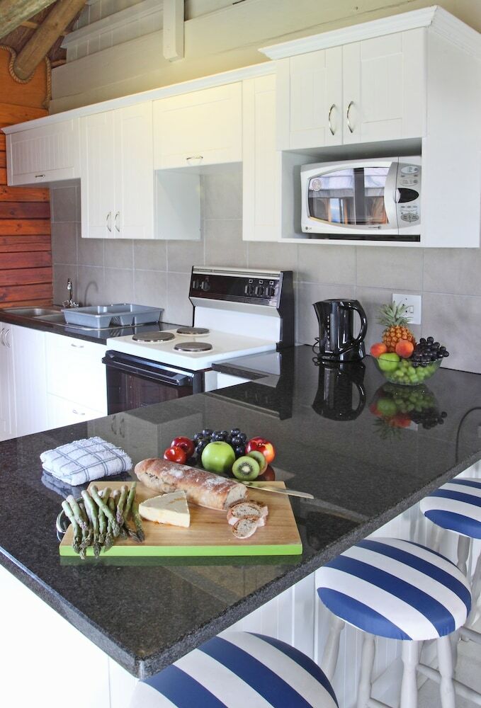 Hostal Brenton On Sea Cottages