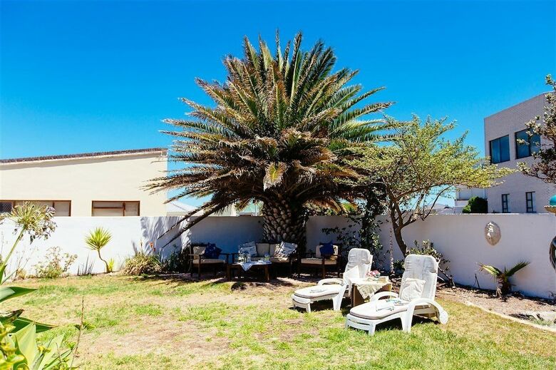 Bed & Breakfast Swept Away Guesthouse