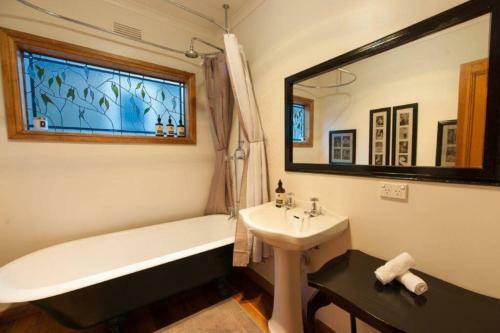 5 Connelly - Echuca Holiday Homes