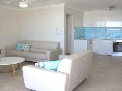 Apartamento Beachpoint 302 - On The Beach!