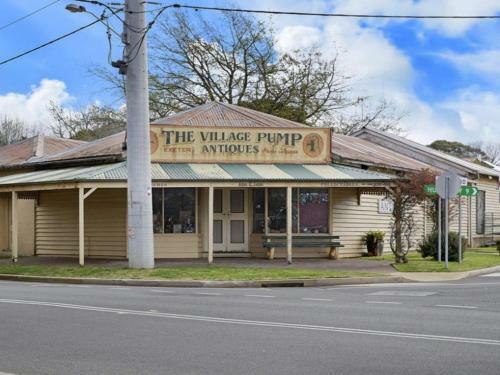 Poppy Cottage-delightful Pet Friendly Weatherboard