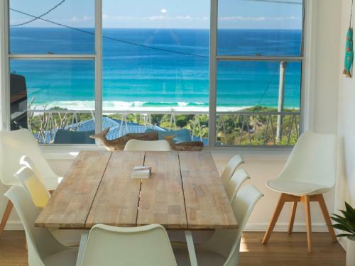 Aqua Palm With Sweeping One Mile Views