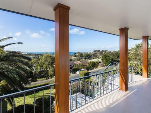 Easy Living At 14 Daphne Street