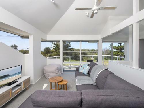 Amethyst Gerringong 4pm Check Out Sundays