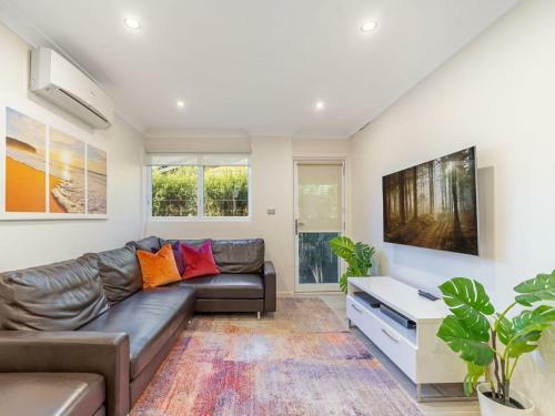 Rendezvous Gerringong 4pm Check Out Sundays