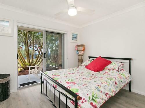 Apartamento Shoreside Unit 1 - Absolute Beachfront Ground Level Unit In Tugun - Wi-fi Included