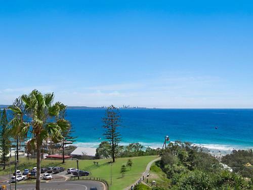 Orion Unit 7 - Luxury Apartment Overlooking Snapper Rocks