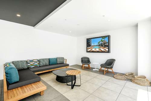 Qube Broadbeach Ocean View Apartments