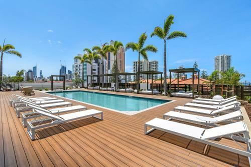 Qube Broadbeach Ocean View Apartments