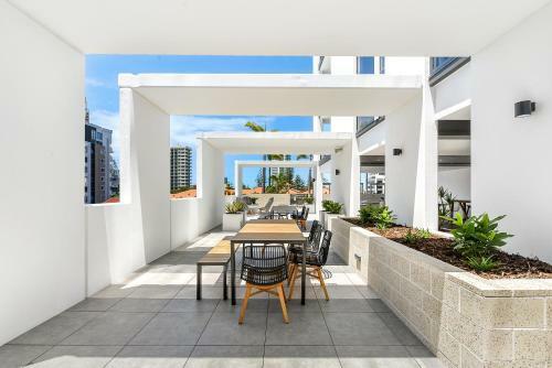 Qube Broadbeach Ocean View Apartments
