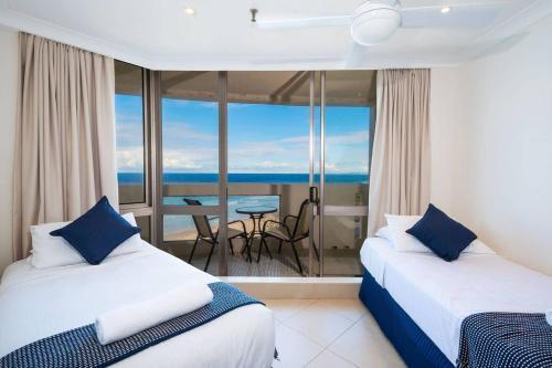 3 Bedroom Apartment - Panoramic Ocean Views