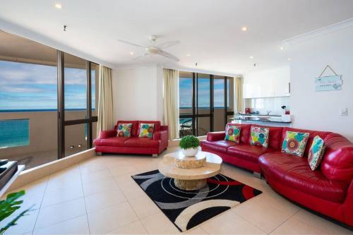 3 Bedroom Apartment - Panoramic Ocean Views