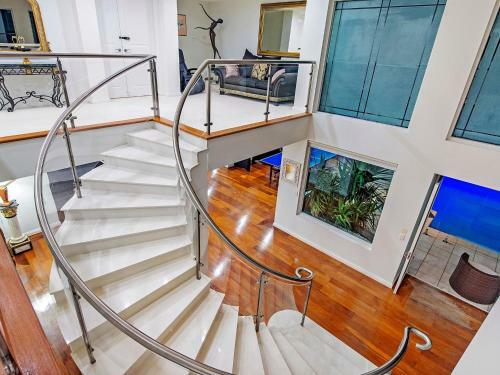 4.5 Million Dollar Dream Mansion In Surfers Paradise