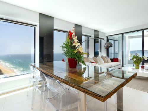 Luxury For The Soul 2 Bedroom Beachfront Apartment