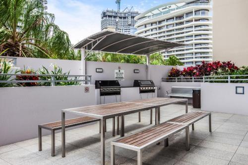 Apartamento Chic Water-view Unit With Spa Bath 500m From Beach