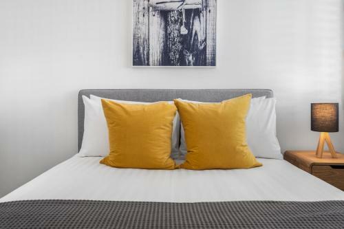 Apartamento Relaxed 2-bed Unit With Balcony, Pool And Mini-golf