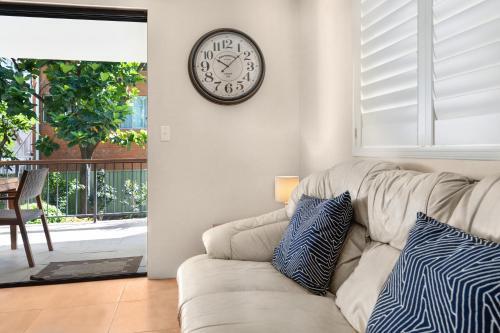 Lovely Apartment With Bbq Deck And Yard Near Beach