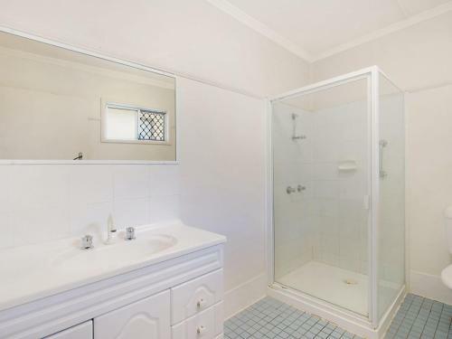 Apartamento Pacific View Unit 4 - Comfortable Budget Style, Beachfront Rainbow Bay Coolangatta