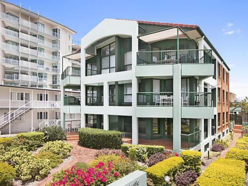 Boardwalk Pacific Unit 8 - On The Beachfront In Bilinga