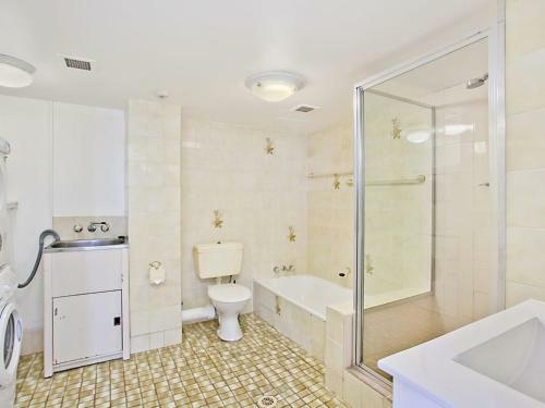 Chateau Royale Unit 34 - Overlooking Central Coolangatta