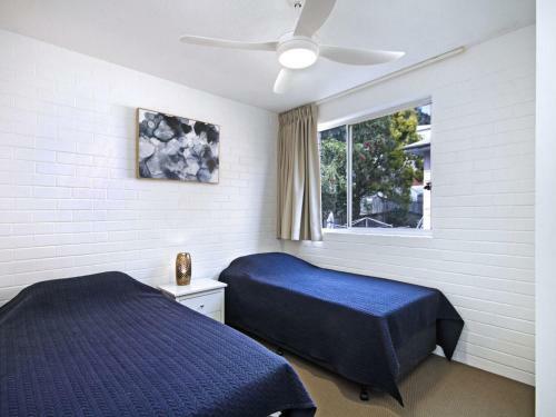 White Caps Unit 3 - 400 Metres To Kirra Beach