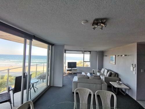 Aparthotel One The Esplanade Apartments On Surfers Paradise