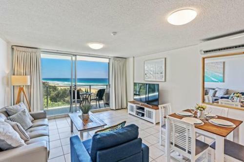 Aparthotel One The Esplanade Apartments On Surfers Paradise