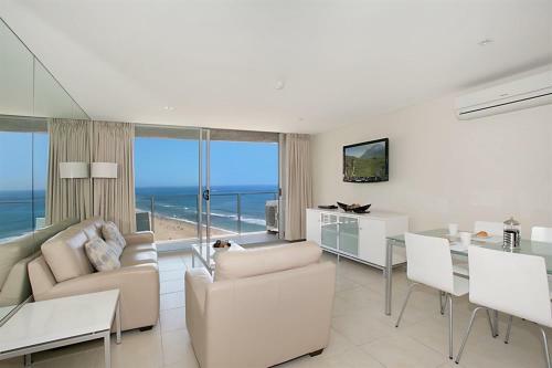 Aparthotel One The Esplanade Apartments On Surfers Paradise