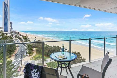 Aparthotel One The Esplanade Apartments On Surfers Paradise