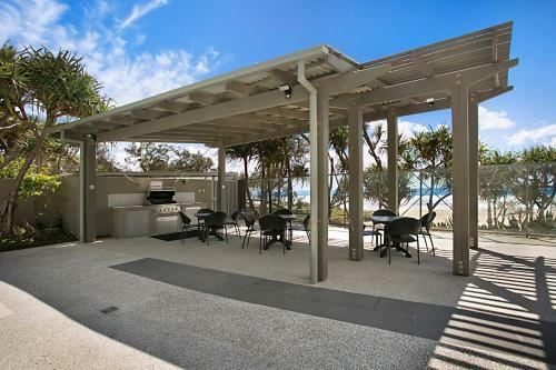 Aparthotel One The Esplanade Apartments On Surfers Paradise